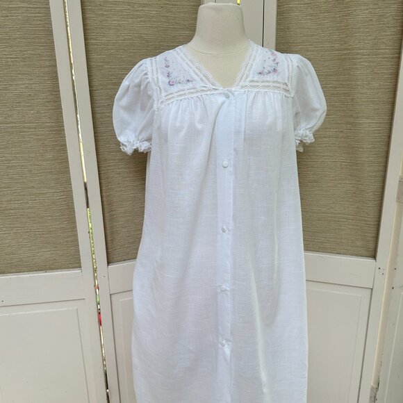 Vintage 70s Deena Nightgown White Cotton Flower Embroidery Lace Cap Sleeves - Picture 10 of 10